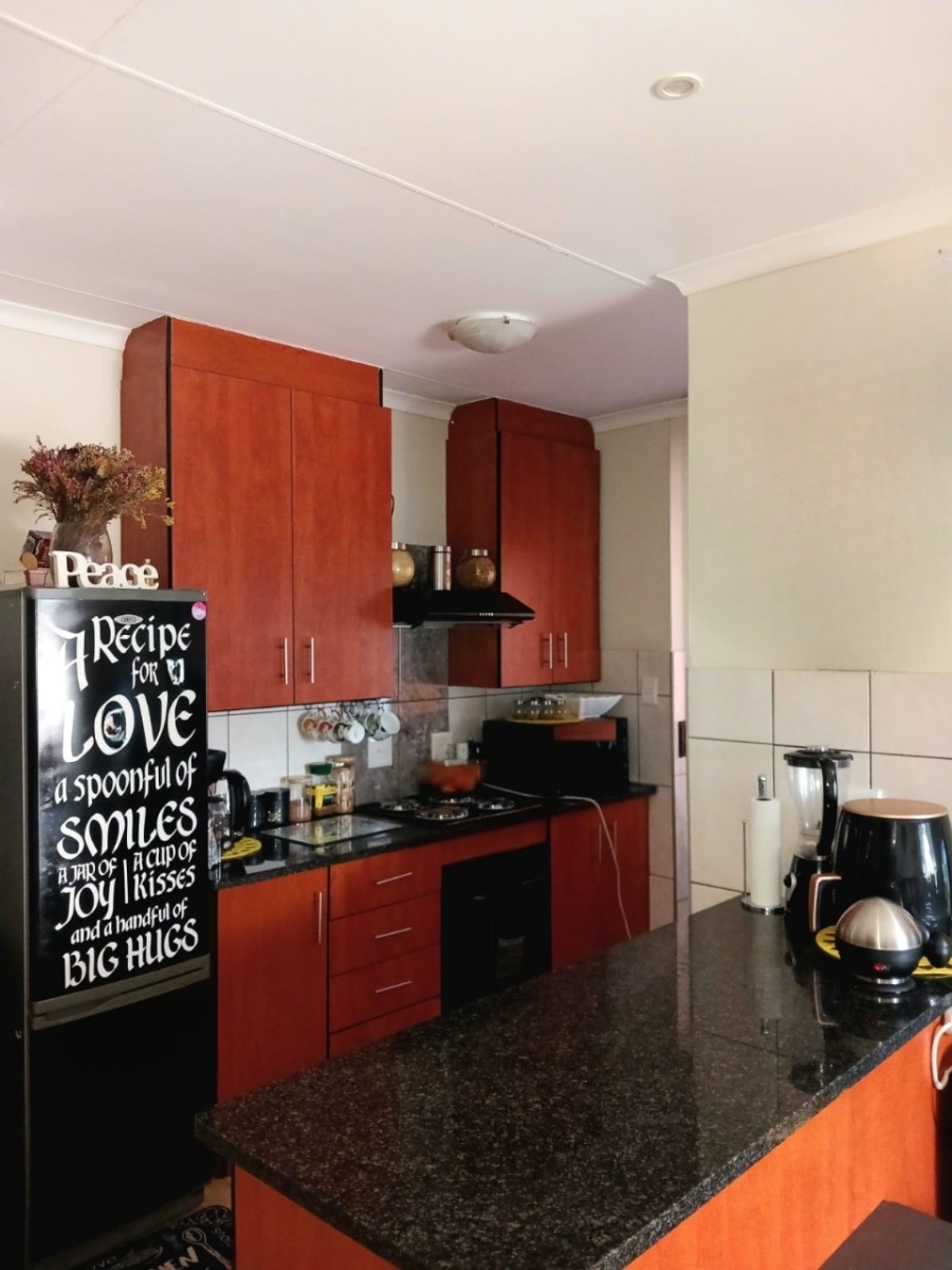 To Let 3 Bedroom Property for Rent in Waterkloof North West